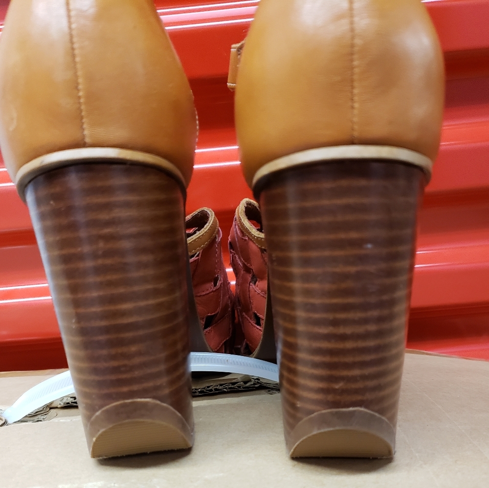 Leather sandal - Picture 2 of 5